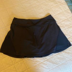 Lululemon skirt with shorts